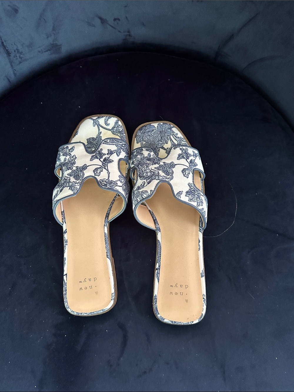 A new day Cream Floral Cutout Slide Sandals - Picture 2 of 3
